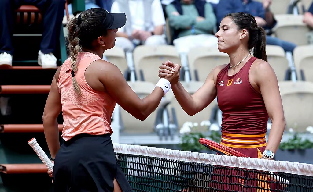 多米APP下载-这也行？莎拉波娃在法国队比赛中势不可挡意甲国际比赛日热度飙升，马德里竞技手感冰凉的简单介绍